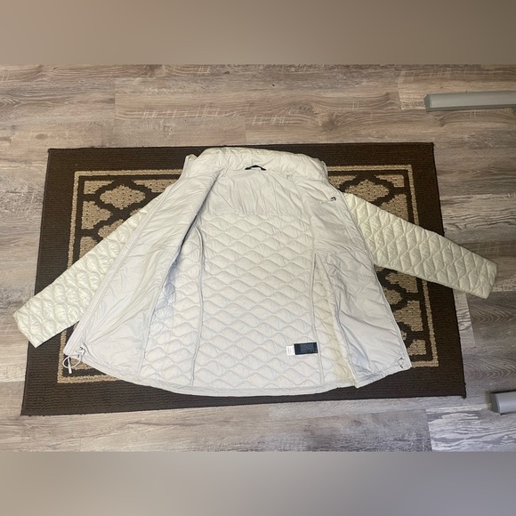 The North Face Women’s Medium Vintage White Thermoball Jacket - Picture 2 of 5